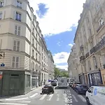 Elegant Parisian Apartment, Marais-Bastille